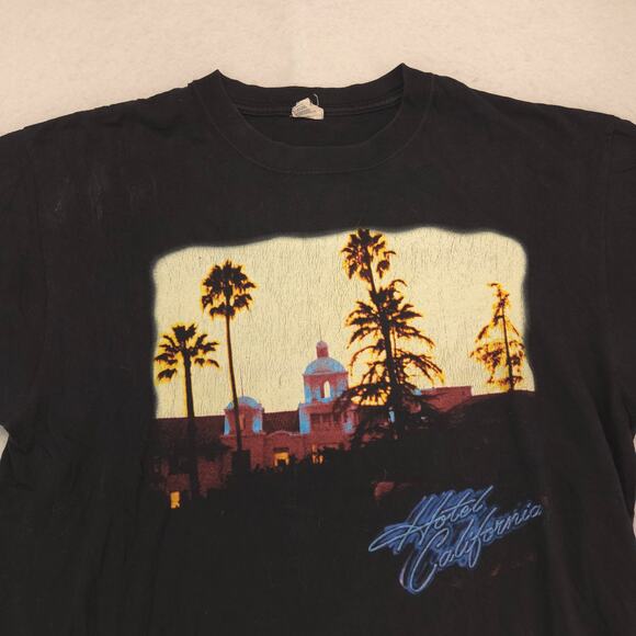 The Eagles 2010 Tour Band Short Sleeve Shirt Mens Size Extra Large XL Black - Picture 1 of 9